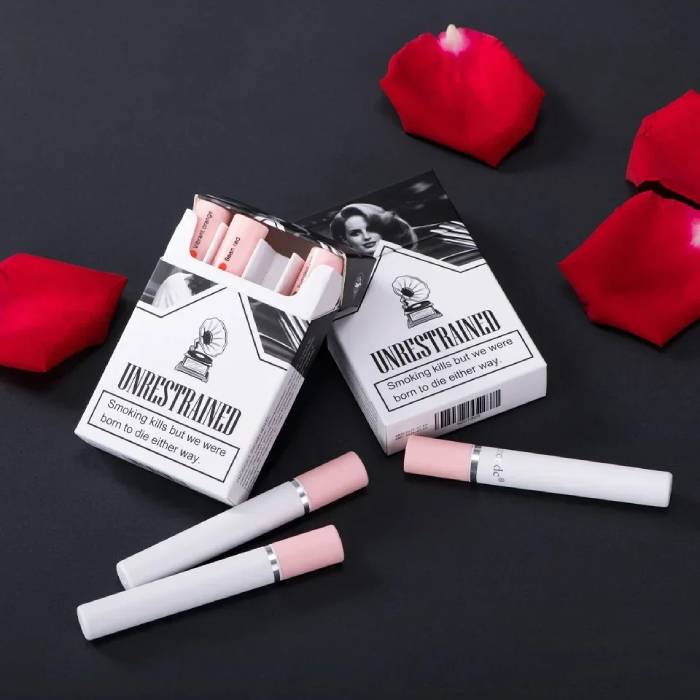 4 Colors Matte Cigarette Lipstick Set