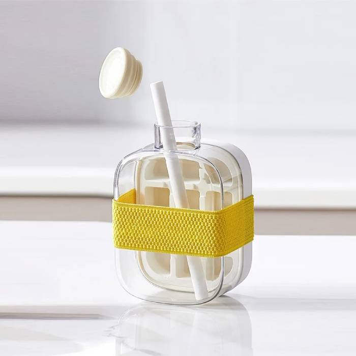 Ice Cube Tray with Straw