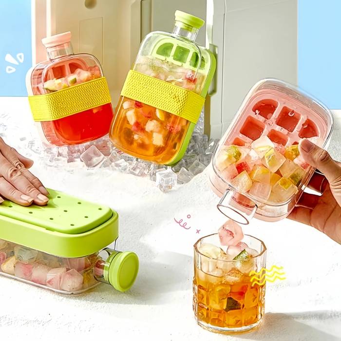 Ice Cube Tray with Straw