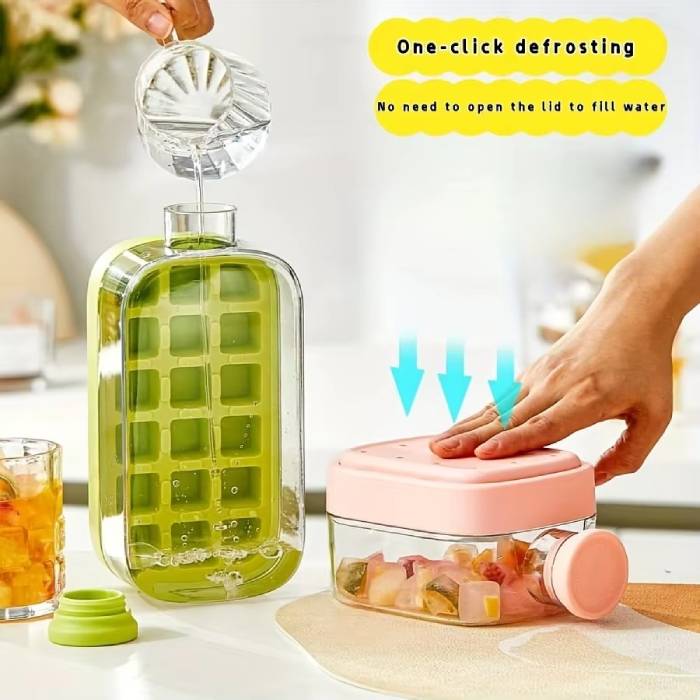 Ice Cube Tray with Straw