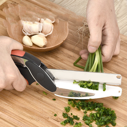 Multifunctional 2-in-1 Kitchen Scissors with Built-In Cutting Board