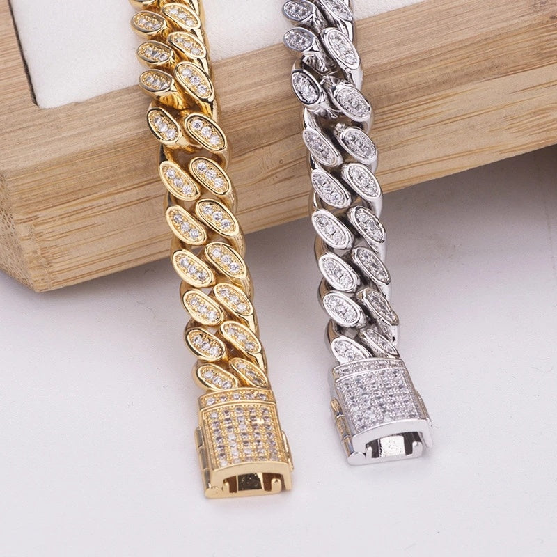 Luxury Stainless Steel Rhinestone Dog Collar – Stylish & Durable Pet Chain
